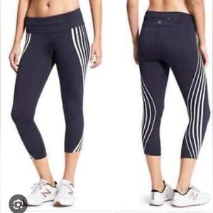Athleta Gel Sonar Capri Leggings